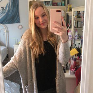 Meet your Posher, Julia